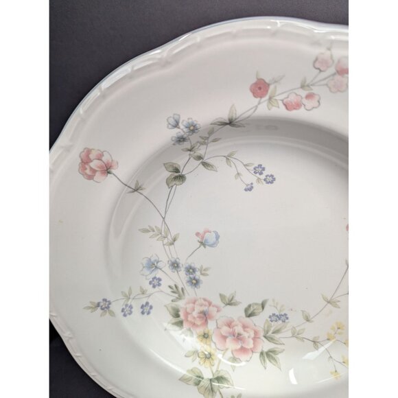 Mikasa Dinner at Eight DB 010 Gardenia Wide Brim Soup Bowl Replacement Lot of 2 - Picture 4 of 9